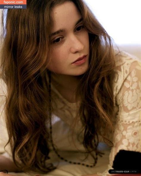 Alice Englert (@aliceenglert.actual)